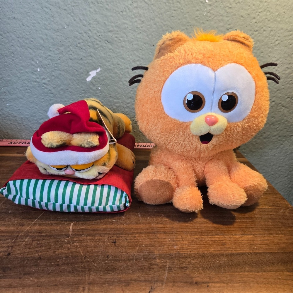 Garfield plush Christmas Santa Hat Pillow vintage Dakin 9" W/tags Rare + baby